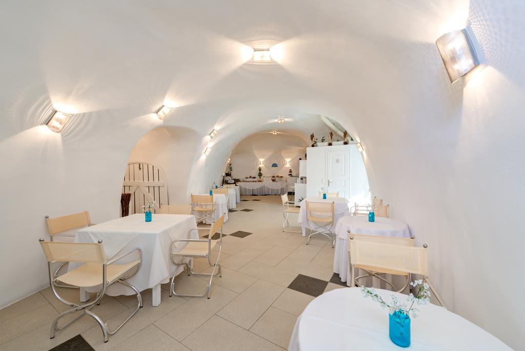 Dream Island Fira (Santorini)